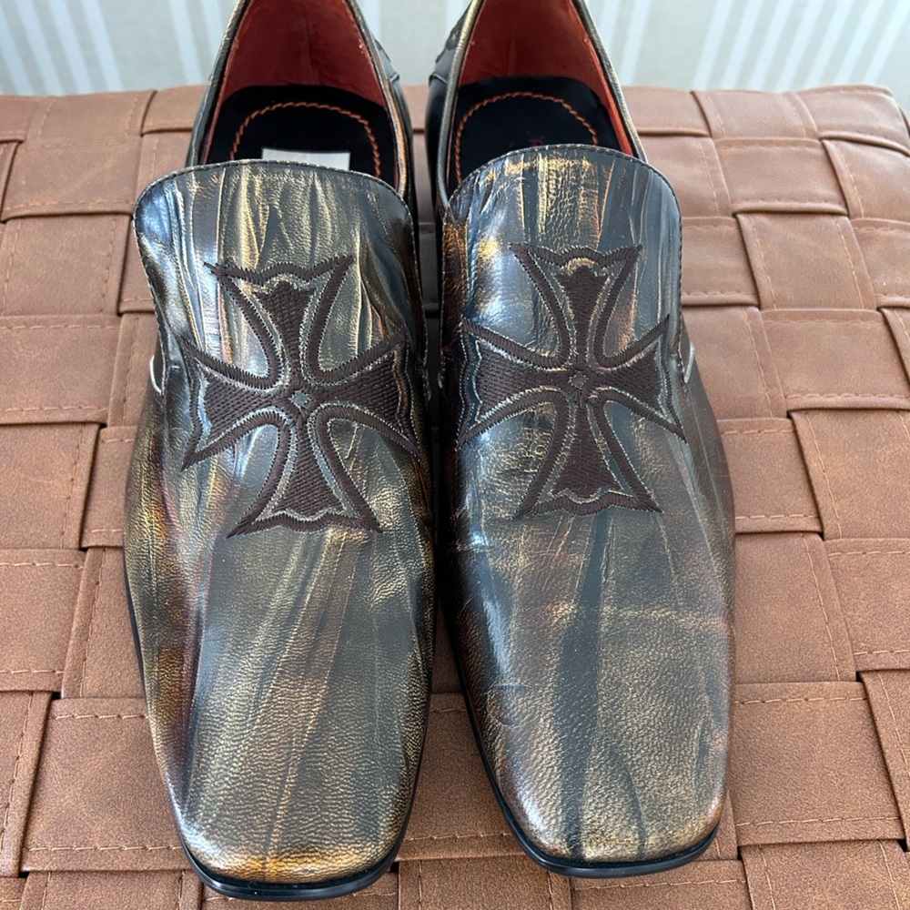 NWT Robert Wayne Embroidered Cross Brown Leather Slip-On Loafers Men’s Size 7 - Picture 3 of 8